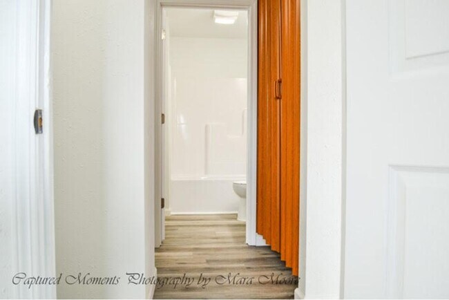 Foto del edificio - 3 Bedroom/1Bath