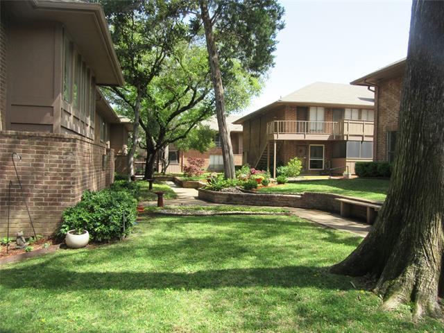Building Photo - 10526 Stone Canyon Rd