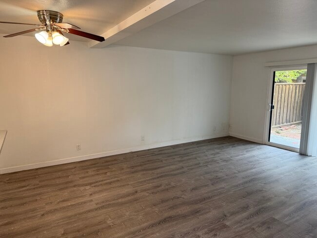 1 dormitorio - Surfside Palms Apartments