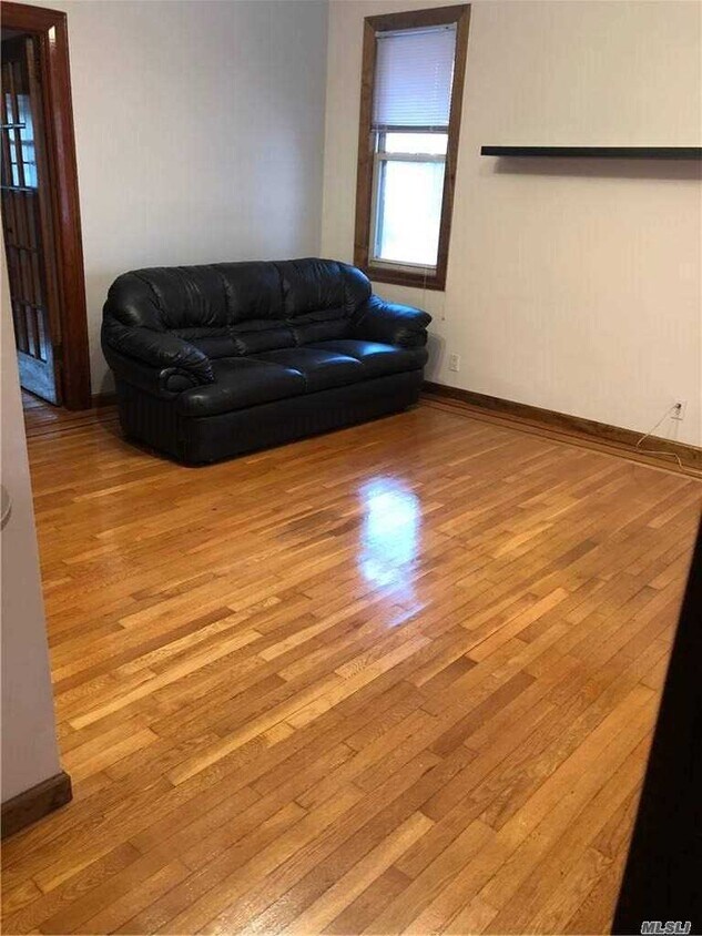 Foto principal - 82-33 Ankener Ave