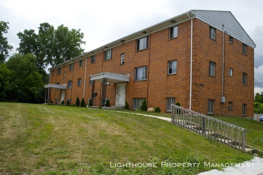 Primary Photo - 2718 44th St SE