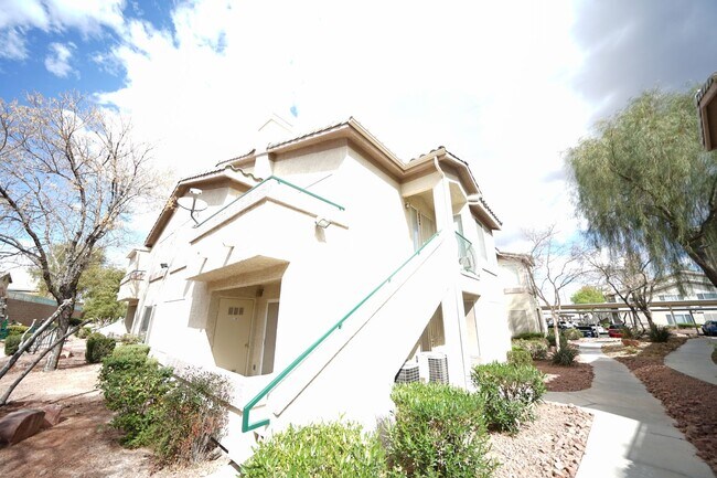 Foto del edificio - 5710 E Tropicana Ave