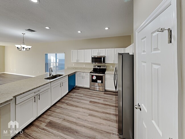 Building Photo - 10121 Celtic Ash Dr