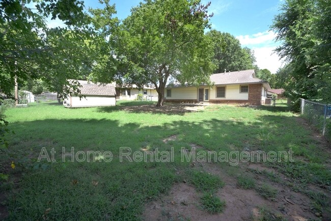 Building Photo - 5716 S Birch Ave