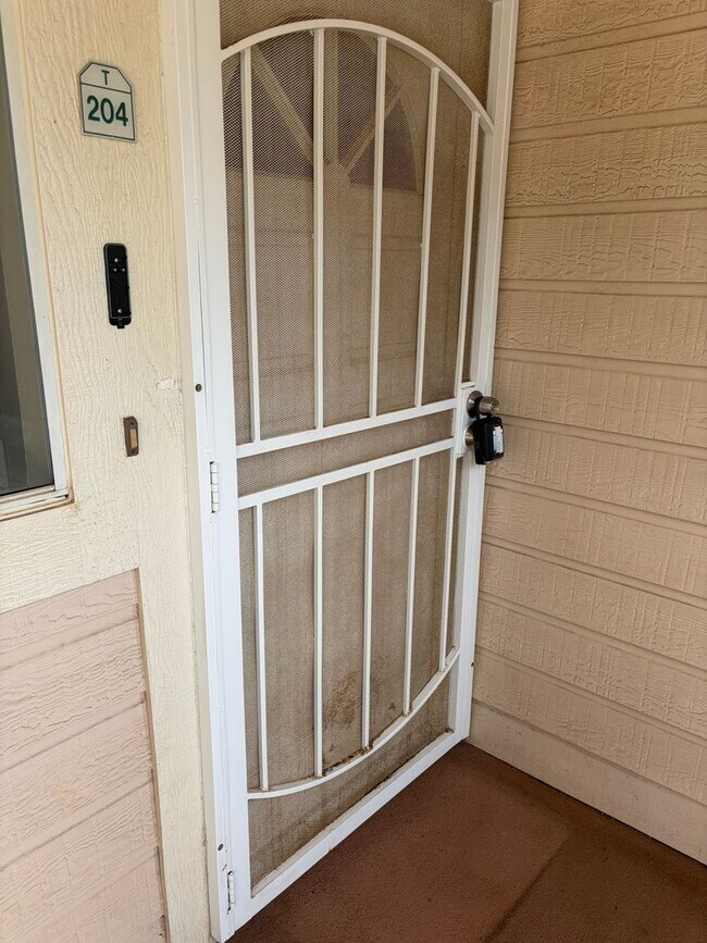 Building Photo - 92-1242-1242 Palahia St