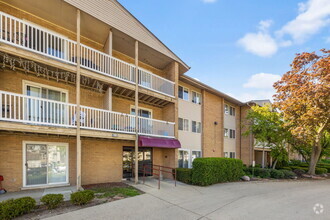 Building Photo - 940 Beau Dr