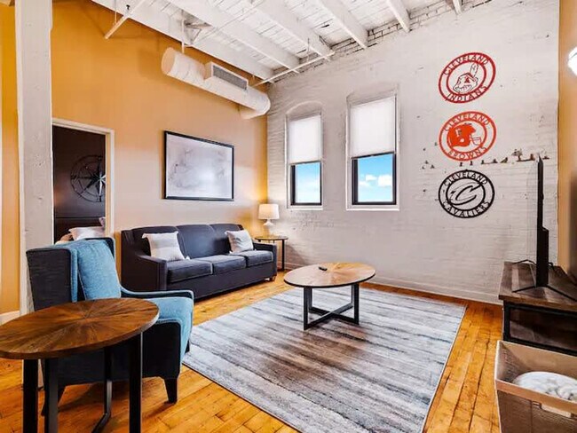 Foto del edificio - 1133 W 9th St