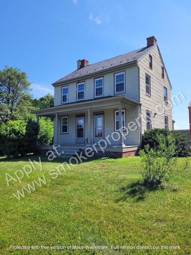 Foto principal - 739 Marticville Rd