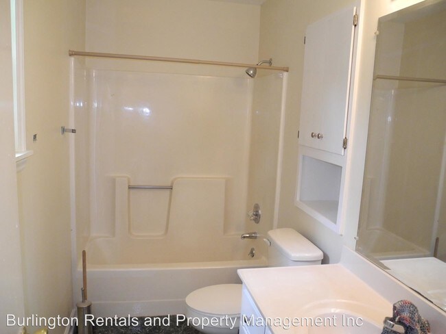 Foto del edificio - 1 br, 1 bath House - 3906-B Burch Bridge Rd