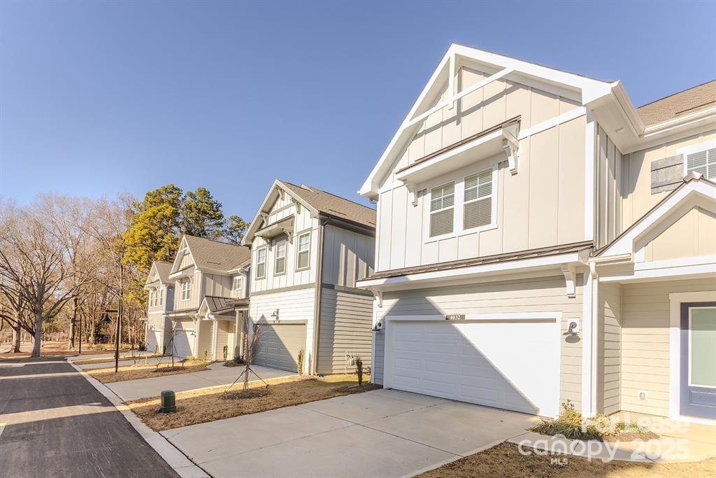 Foto principal - 3110 Doe River Wy