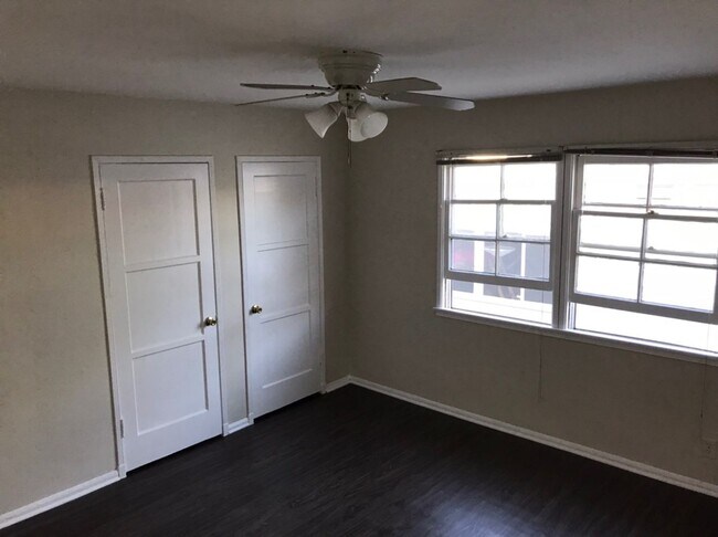 Foto del interior - 611 Levering Ave