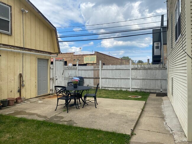 Foto del edificio - 4816 W Grace St