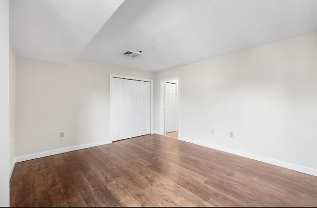 Building Photo - 39 Parlin St