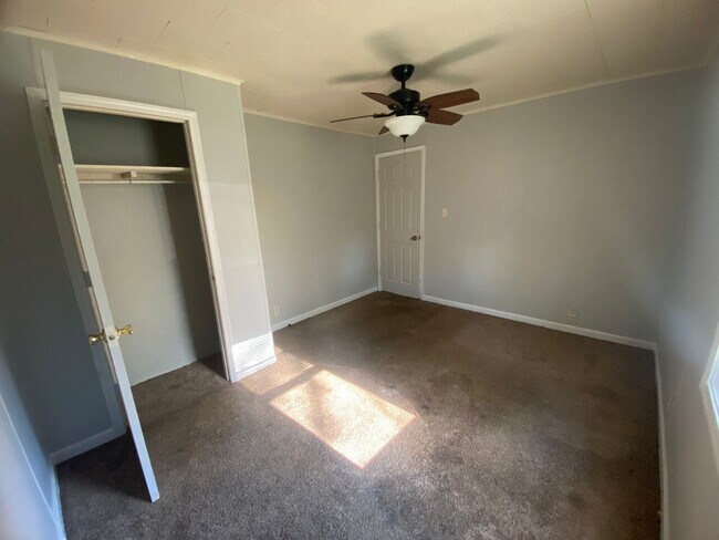 Building Photo - 1021 Princeton