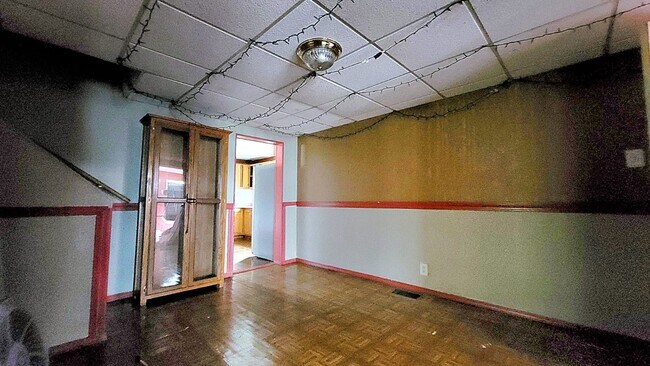 Building Photo - 1224 Dunham St - South Bend