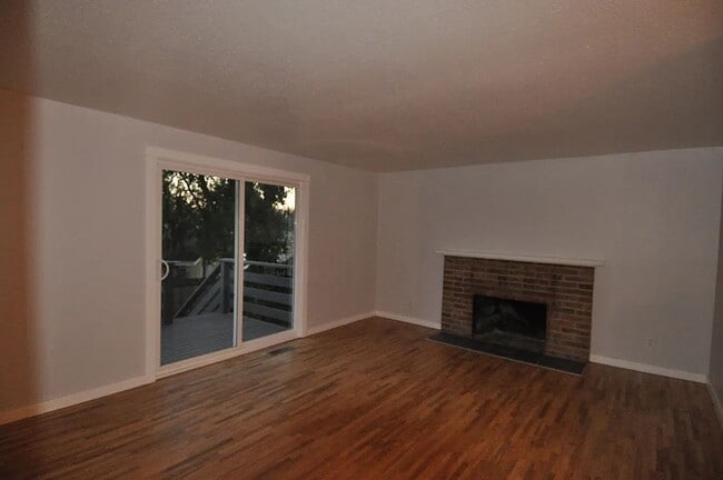 Foto del edificio - Completely renovated 4 bedroom in Kent!