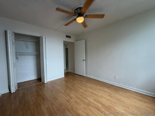 Building Photo - 9470 Live Oak Pl