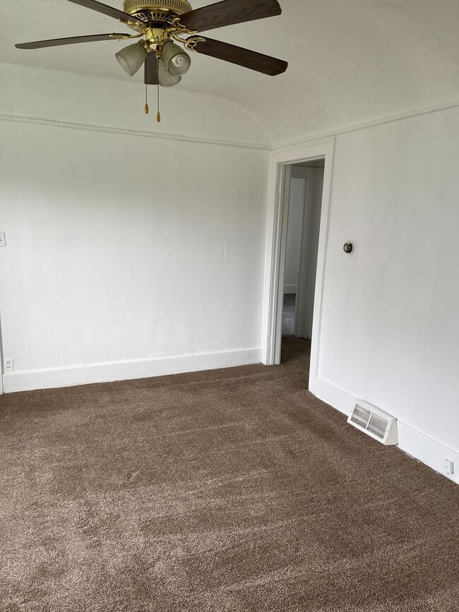 Building Photo - 12129 Monica St - Tova Vardi