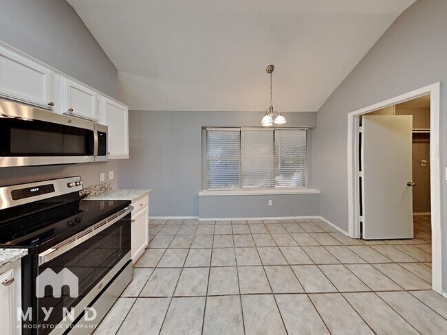 Building Photo - 8517 Brushy Creek Trail