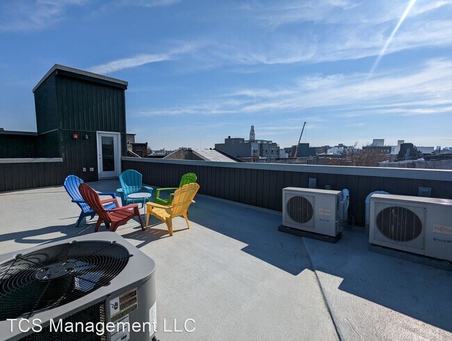 Building Photo - 1 br, 1 bath House - 2150 N Front St