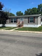 Building Photo - 315 Hunters Rill