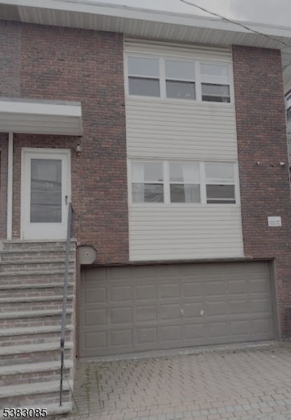 Building Photo - 199 Hopkins Ave