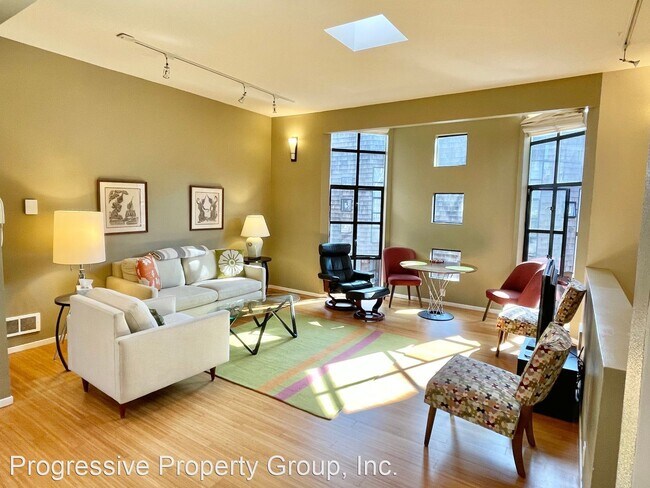 Building Photo - 2 br, 1.5 bath House - 447 Fulton Street