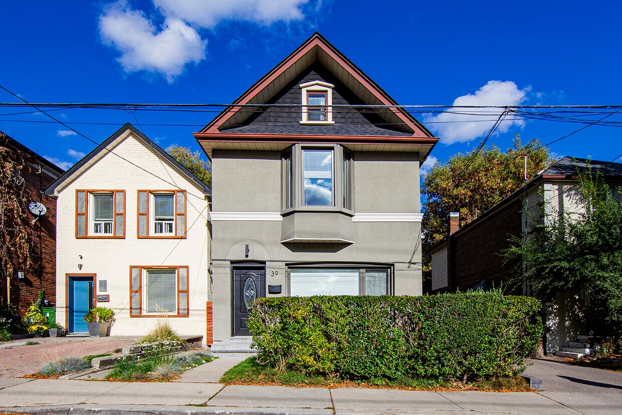 Primary Photo - 39 Windermere Ave