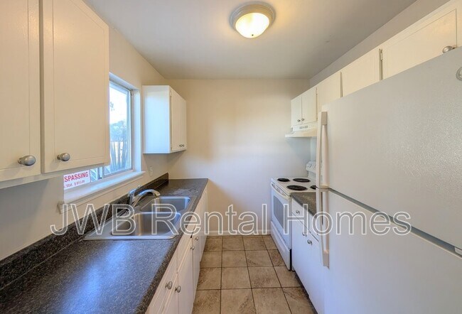 Foto del edificio - 9106 Leahy Rd