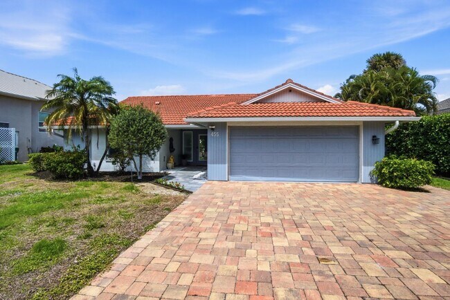 Foto del edificio - 455 Bayside Ave