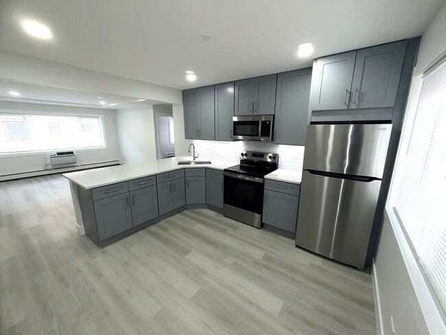 Foto del edificio - 6747 N Olmsted Ave