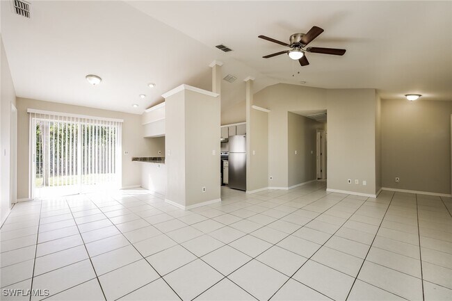 Foto del edificio - 3615 Caloosa Pkwy