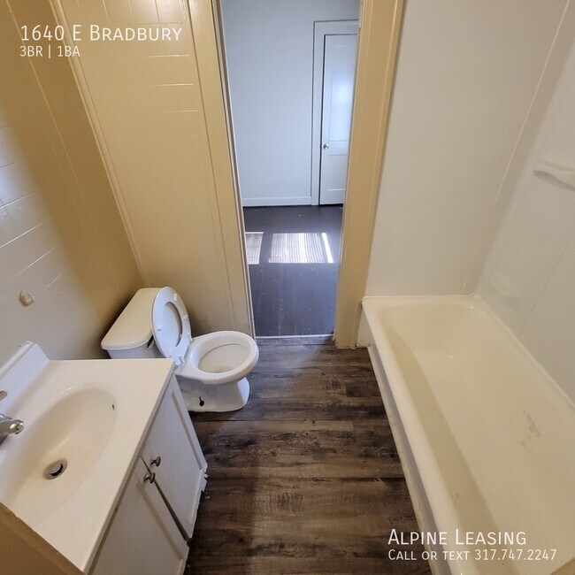Foto del edificio - 1640 E Bradbury-