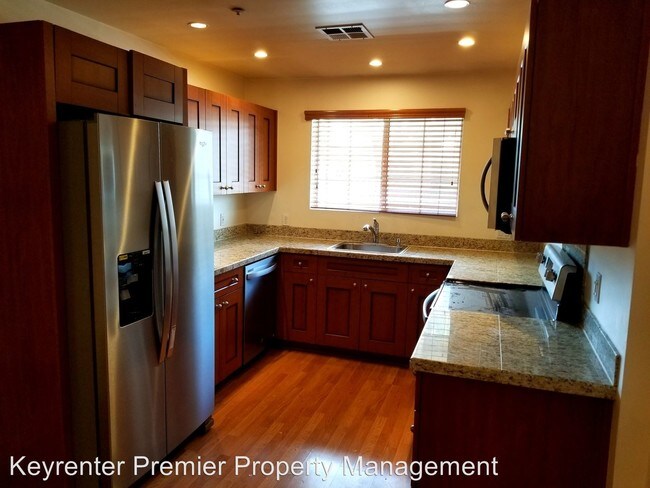 Foto del edificio - 6915 E 3rd St