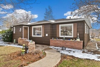 Building Photo - Charming Lake Loveland Ranch - Cozy Comfort & Unbeatable Location!