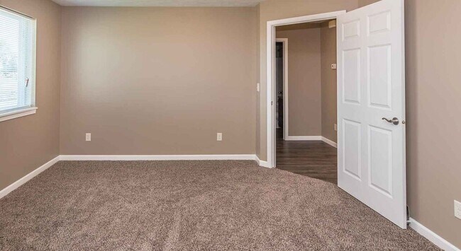 Building Photo - 407 Opal Ln