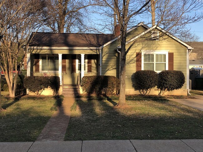 Foto del edificio - 2503 Pansy St SW