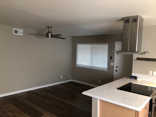 Foto del edificio - 2330 Samaritan Pl