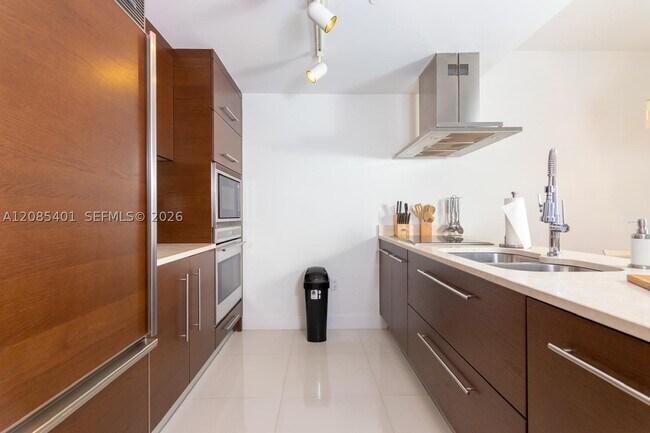 Foto del edificio - 485 Brickell Ave