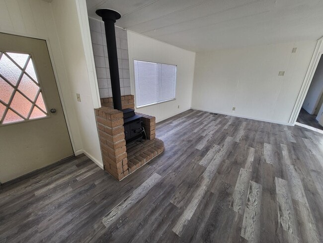 Building Photo - 2405 Kit Sierra Way