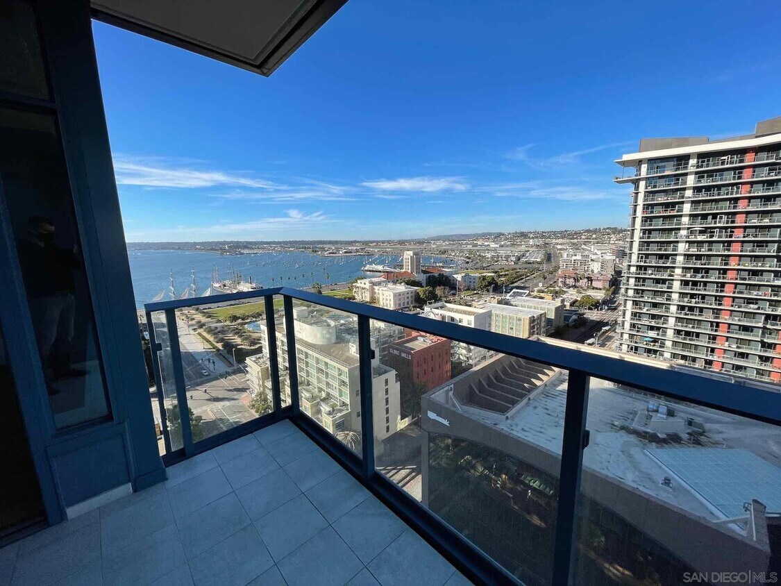 Foto principal - 1388 Kettner Blvd