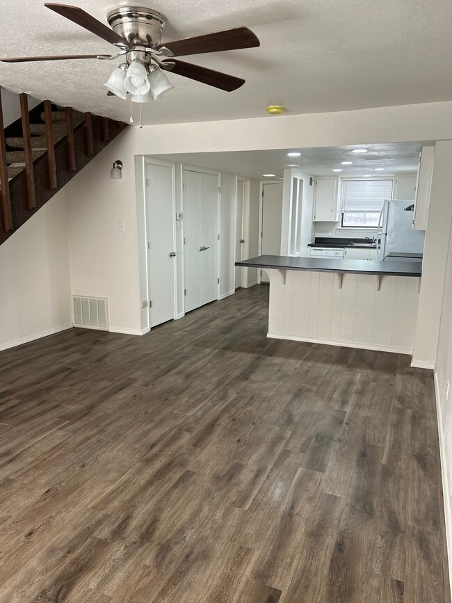 Building Photo - 2111 3rd Ave