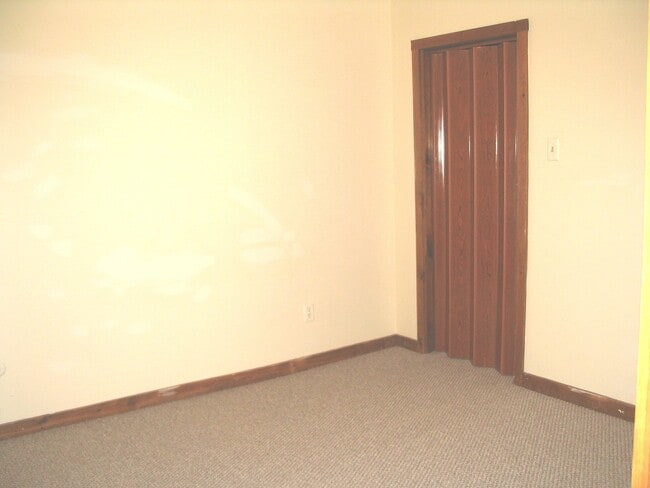 Building Photo - 113 Dean Ave