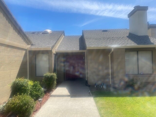 Foto del edificio - 2327 Piccardo Cir