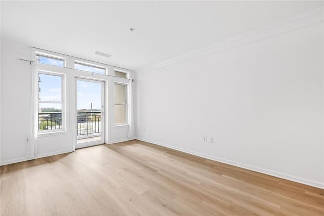 Building Photo - 3334 Peachtree Rd NE