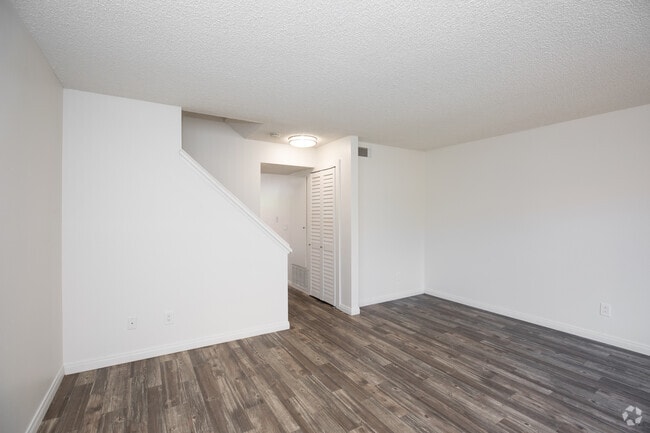 3BR, 2BA - 1,118SF - Shannonwoods Townhomes