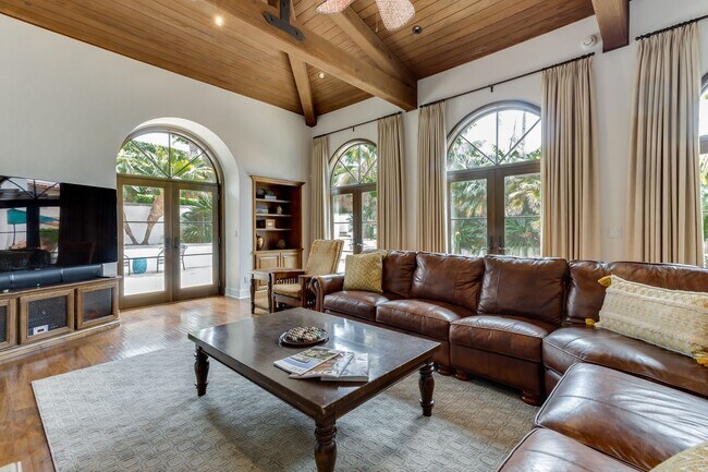 Building Photo - 1716 Paseo Del Mar