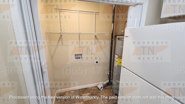 Foto del edificio - 1905 Dirl Ave