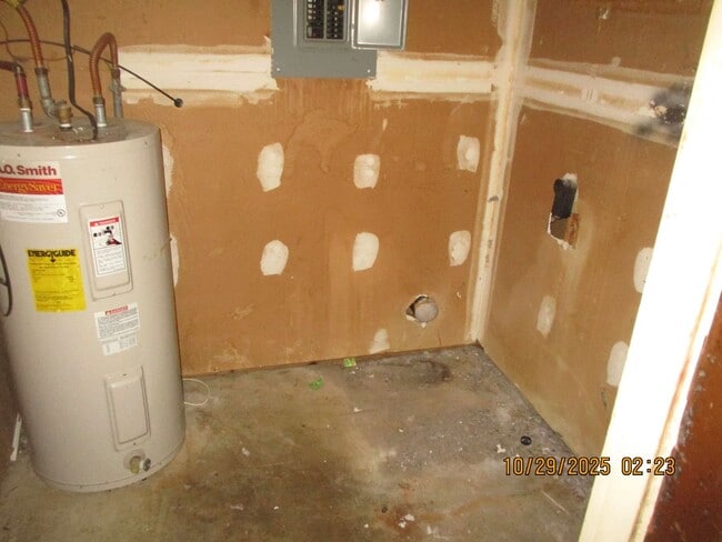 Building Photo - Westgate, 2804-A