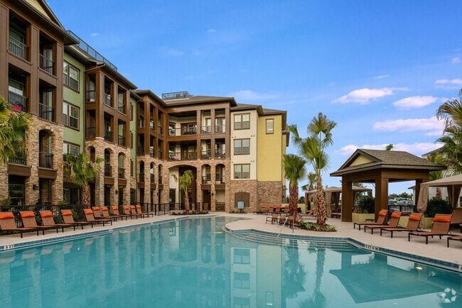 Building Photo - Circa at Fishhawk Ranch